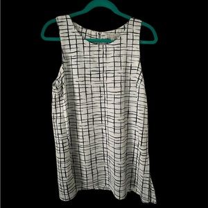 41 Hawthorn Black & White Top